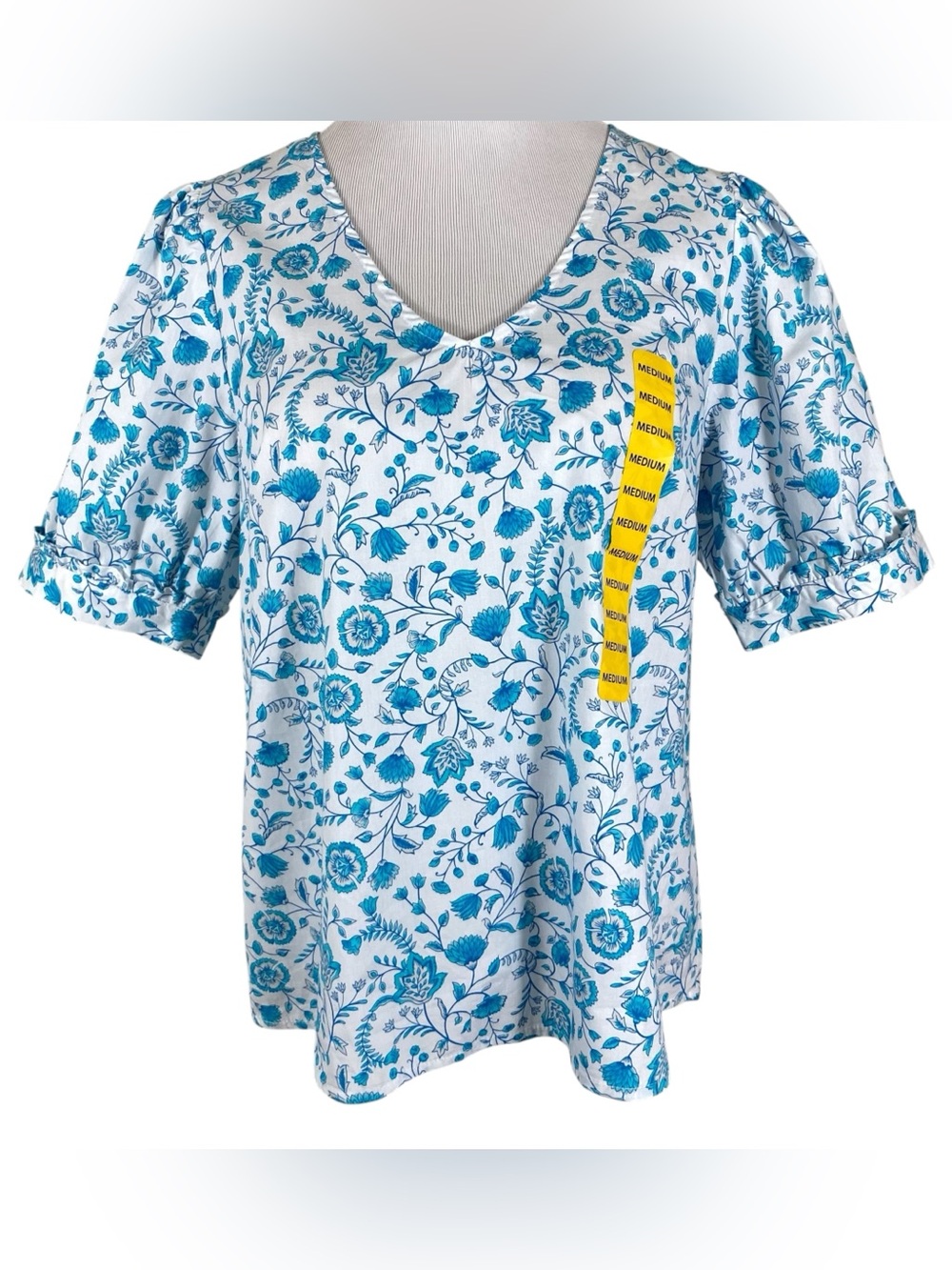 Draper James Womens Shirt Sz M Floral Blue White V-neck Puff Sleeve Lightweight